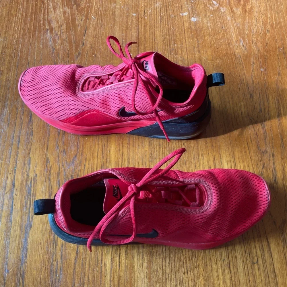 Nike Air Max Motion 2 University Red‎ size 13